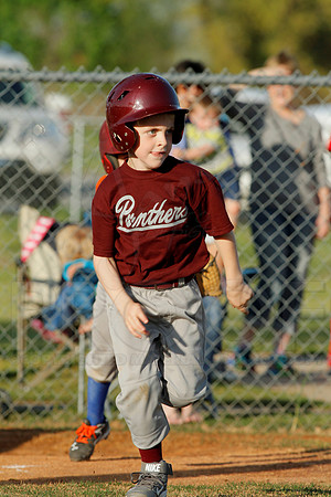 Panthers @ Mets 5-6 year old baseball 4-22-2014 (© Justin Manning) JWM_0128