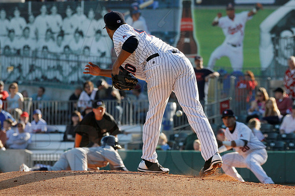 NW Arkansas Naturals @ Arkansas Travelers 4-21-12(Justin Manning)150