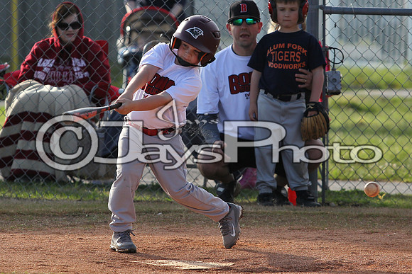 Bomb Squad vs Tigers 6-7 year old (Pitching Machine) 4-27-2015 (©Justin Manning) JWM_0111