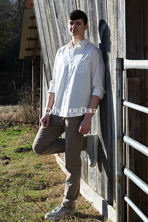 Brayden Lyons senior pictures 12-23-19_0004
