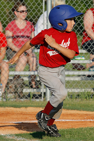 Phillies vs. Razorbacks 5-6 year old baseball 6-3-2014 (© Justin Manning) JWM_0217