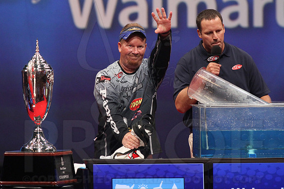 FLW Forrest Wood Cup Day final day 8-18-13 (© Justin Manning) JWM0306