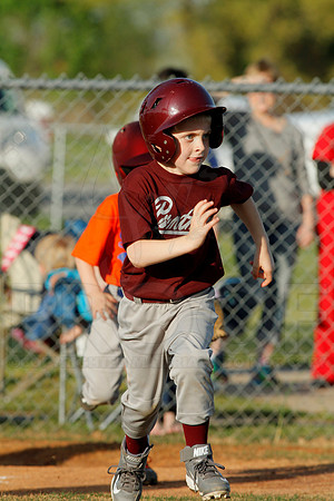 Panthers @ Mets 5-6 year old baseball 4-22-2014 (© Justin Manning) JWM_0129