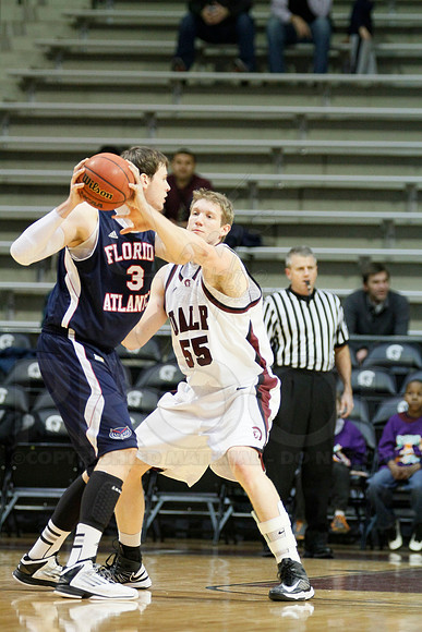 FAU @ UALR 1-24-13 (Justin Manning)0061