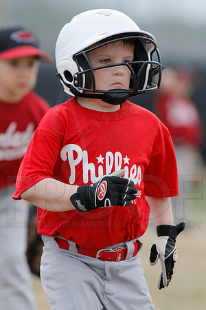 Phillies vs. Razorbacks 5-6 year old baseball 4-3-2014 (© Justin Manning) JWM_0155