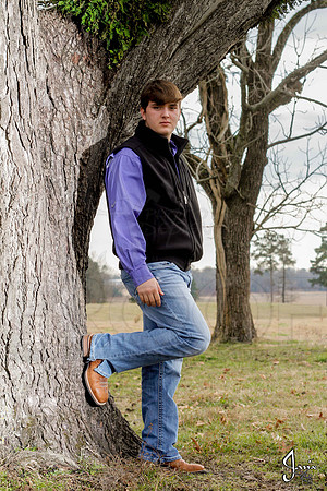 Austin Hicks senior pictures 12-29-13 (�Justin Manning) (�Justin Manning) (�Justin Manning) JWM_0019