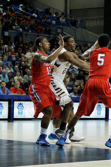 Jonesboro vs. Little Rock Parkview 6A State Boys State Finals 3-15-2014 (© Justin Manning) JWM_0168