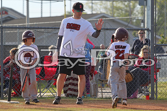 Bomb Squad vs Tigers 6-7 year old (Pitching Machine) 4-27-2015 (©Justin Manning) JWM_0140