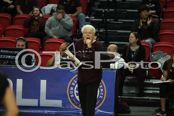Louisiana vs. Texas State 11-18-17_JWM0149