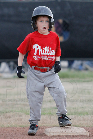 Phillies vs. Razorbacks 5-6 year old baseball 4-3-2014 (© Justin Manning) JWM_0014