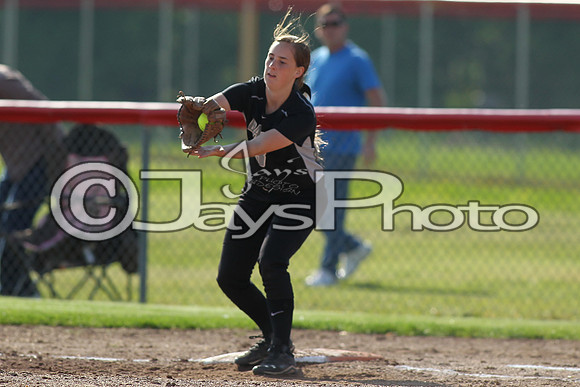 Bauxite @ Harmony Grove softball 4-21-2015 (©Justin Manning) JWM_0245