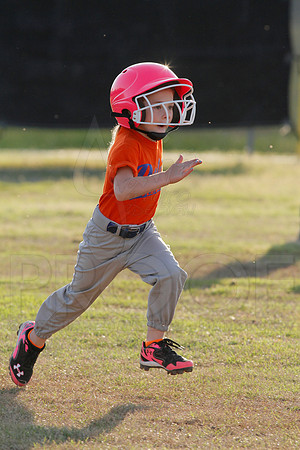 Panthers @ Mets 5-6 year old baseball 4-22-2014 (© Justin Manning) JWM_0195