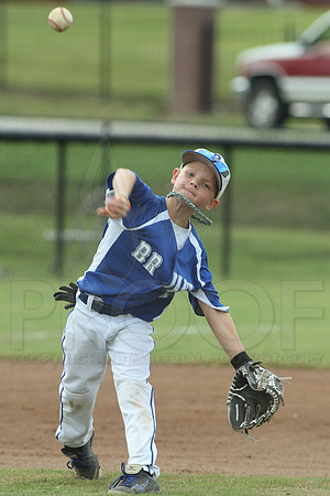 Benton-Midkiff vs. Bryant-Griffin 8 year old (Cal Ripken) 7-20-2014 (©Justin Manning) JWM_015