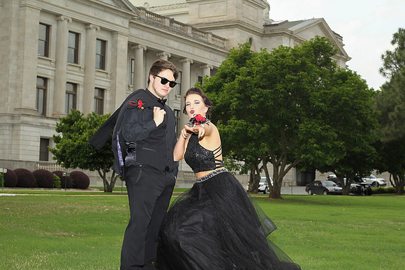Sheridan Senior Prom 4-29-17_JWM00215