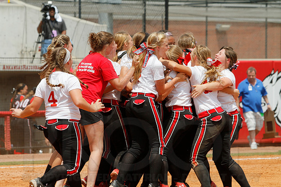 4A State Finals Softball Mena vs. Brookland 5-24-2014 (© Justin Manning) JWM_0467