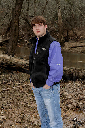 Austin Hicks senior pictures 12-29-13 (�Justin Manning) (�Justin Manning) (�Justin Manning) JWM_0028