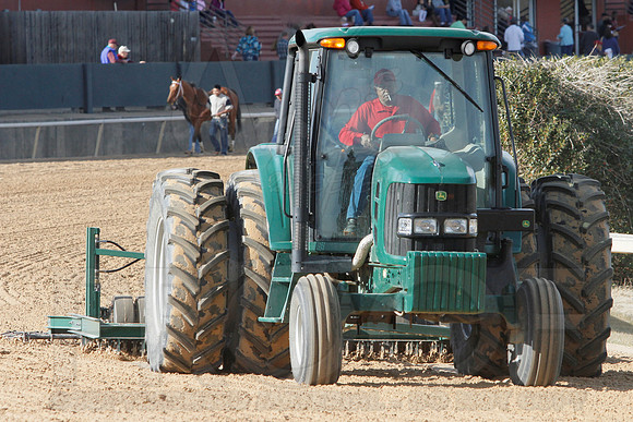 Oaklawn Park (Scenery) 1-26-14 (©Justin Manning) JWM_0062