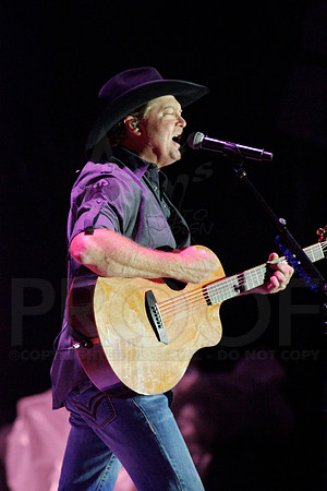 Tracy Lawrence (Brickfest) 6-28-2014 (©Justin Manning) JWM_014