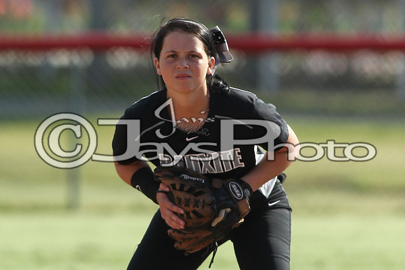 Bauxite @ Harmony Grove softball 4-21-2015 (©Justin Manning) JWM_0186