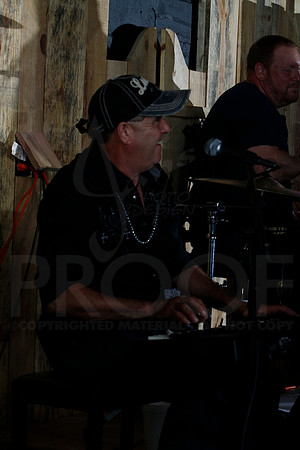 Midnight Hurricanes live at Boogies Bar and Grill 6-14-2014 (© Justin Manning) JWM_0064