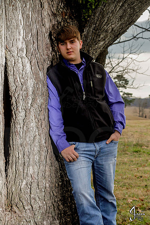 Austin Hicks senior pictures 12-29-13 (�Justin Manning) (�Justin Manning) (�Justin Manning) JWM_0012