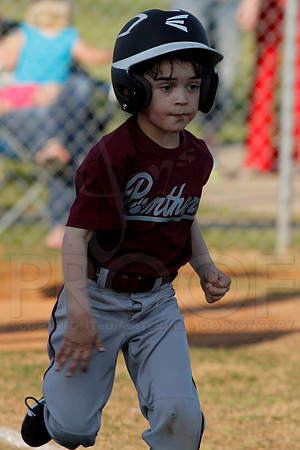 Panthers @ Mets 5-6 year old baseball 4-22-2014 (© Justin Manning) JWM_0010