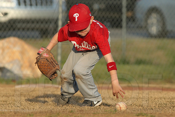 Phillies vs. Bomb Squad 4-10-14 4-10-2014 (© Justin Manning) JWM_0216