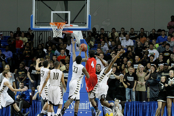 Jonesboro vs. Little Rock Parkview 6A State Boys State Finals 3-15-2014 (© Justin Manning) JWM_0178