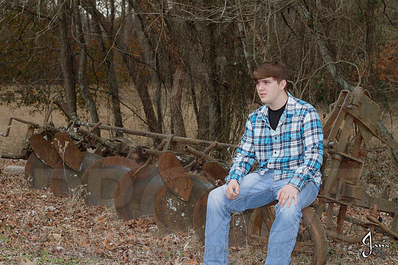 Austin Hicks senior pictures 12-29-13 (�Justin Manning) (�Justin Manning) (�Justin Manning) JWM_0050