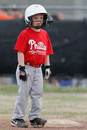 Phillies vs. Razorbacks 5-6 year old baseball 4-3-2014 (© Justin Manning) JWM_0133