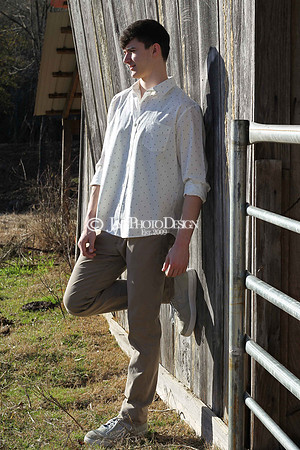 Brayden Lyons senior pictures 12-23-19_0003