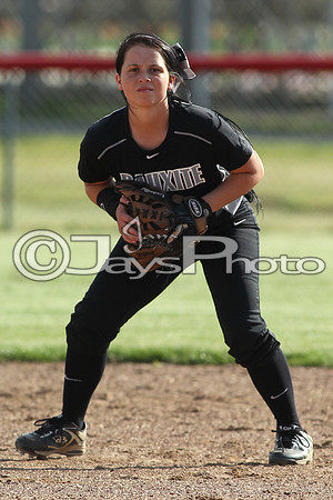 Bauxite @ Harmony Grove softball 4-21-2015 (©Justin Manning) JWM_0175