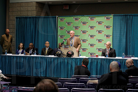 Go Daddy Press Conference (Larry the Cable Guy) & Mayor Luncheon 1-4-13 (Justin Manning)0119