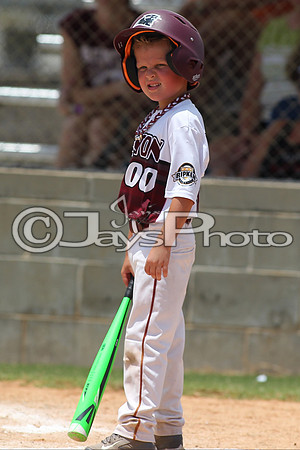 Benton (Cobb) vs. Benton (Jackson) Cal Ripken t-ball All-Stars 7-11-2015 (©Justin Manning) JWM_0046