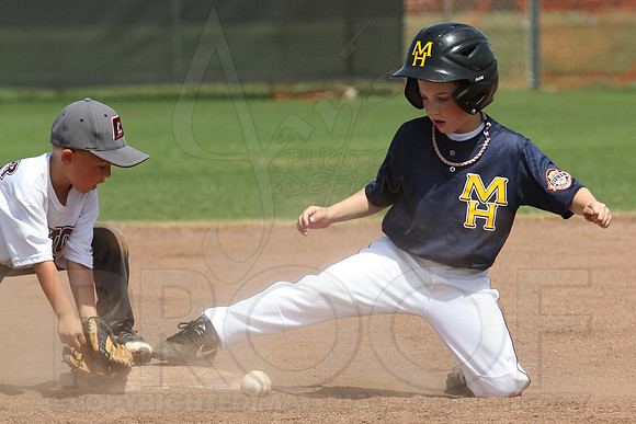 Benton vs. Mountain Home 5-6 year old All Stars 7-12-2014 (©Justin Manning) JWM_010