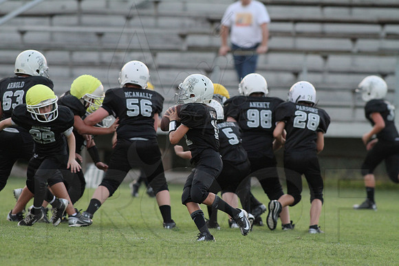 Bauxite Black-Gray games 4th, 5th, 6th, Junior high, Senior high scrimmage 8-22-13 (© Justin Manning) JWM0202