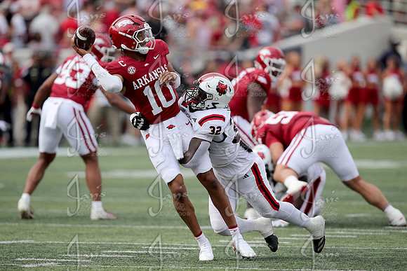 Arkansas State @ Arkansas 9-6-25_JWM_2028