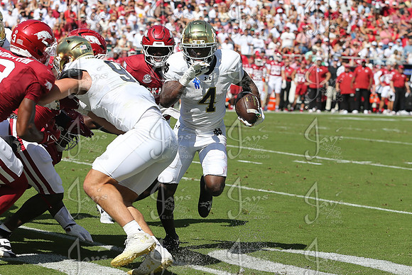 Notre Dame @ Arkansas 9-27-25_JWM_0175