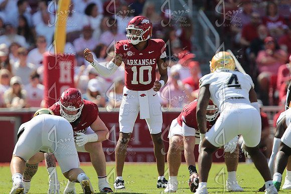 Notre Dame @ Arkansas 9-27-25_JWM_0734