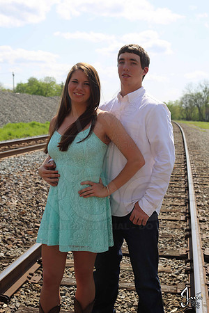 Collin & Makayla Senior pics 4-14-13 (© Justin Manning) JWM0292