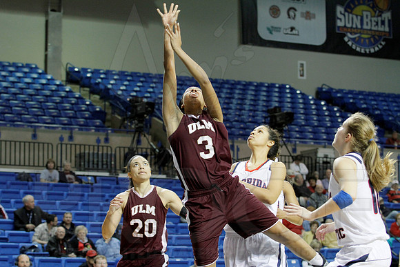 Florida Atlantic vs. UL-Monroe Women's JWM0306 (©Justin Manning)