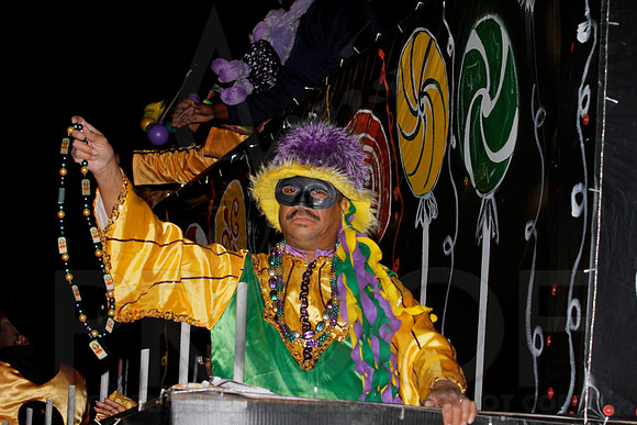 GoDaddy Bowl Mardi Gras Parade (©Justin Manning) JWM_0219