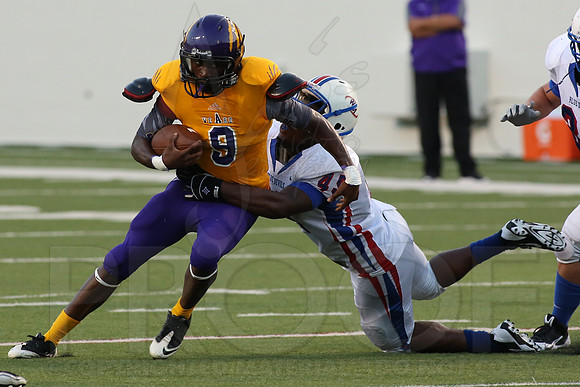 Ashdown vs West Memphis 9-2-13 (© Justin Manning) JWM0168