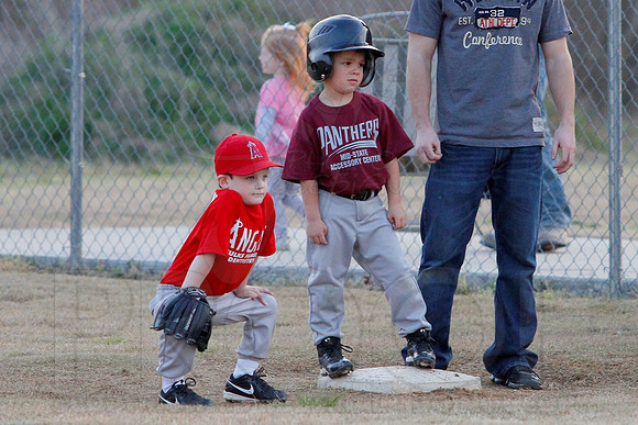 T-ball Angels vs Panthers 3-28-13 (© Justin Manning) JWM0022