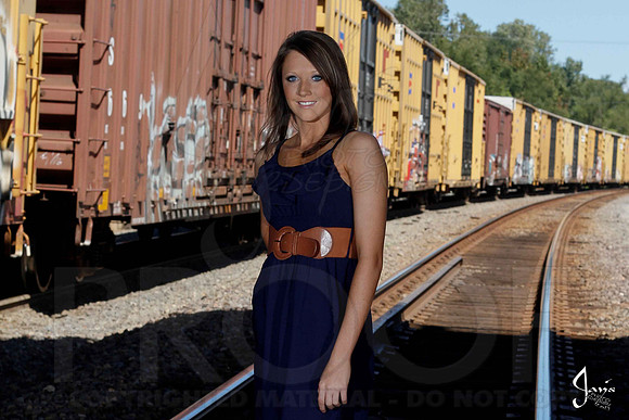 Taylor Anderson senior pictures 10-6-13 (© Justin Manning) JWM0009-2