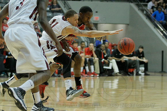 Arkansas State @ UALR Men's Basketball 3-1-2014 (© Justin Manning) JWM_0114