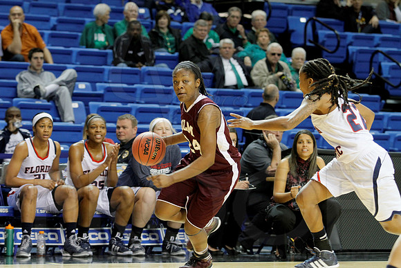 Florida Atlantic vs. UL-Monroe Women's JWM0095 (©Justin Manning)