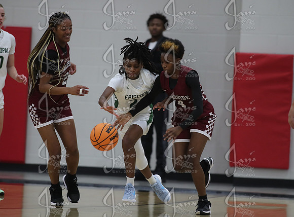 Episcopal vs. Lake Village Sr. Girls (Bill Gibbs Classic) 12-1-25_JWM_0623