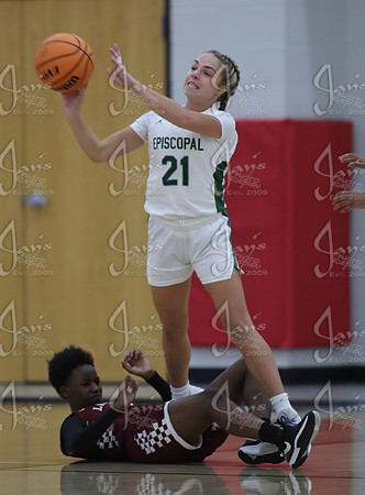 Episcopal vs. Lake Village Sr. Girls (Bill Gibbs Classic) 12-1-25_JWM_0686