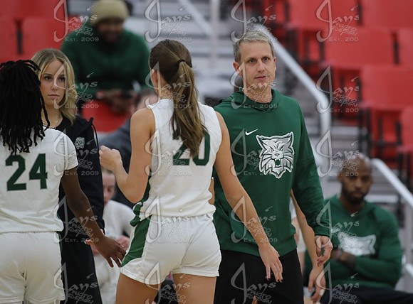 Episcopal vs. Lake Village Sr. Girls (Bill Gibbs Classic) 12-1-25_JWM_0824